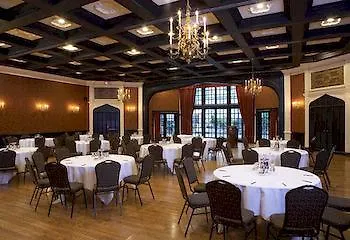 Old Mill Toronto Hotel Мини-отель