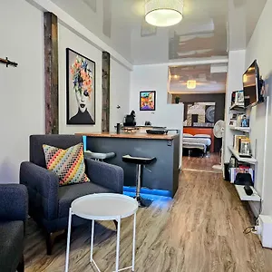  Apartment Place Des Arts By Hebergements Dcl Canada